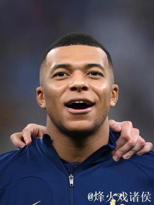 努内斯：不管谁在我身前位置踢球，我都很高兴能和他一起比赛